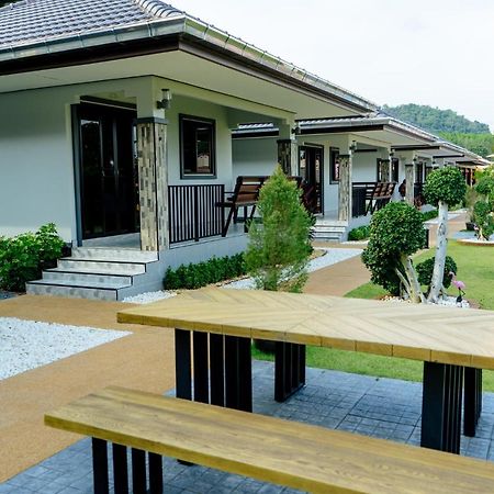 Thai Smile Resort Rayong Exterior foto